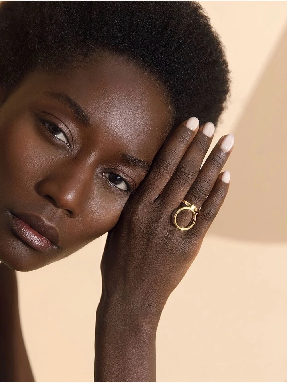 MAM Jewelry Modern Open Circle Band Ring in Gold Size 5.5